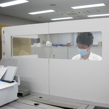 画像をギャラリービューアに読み込む, オフィス向けダンボールパーテーション ダンパ2.0(白 窓あり)